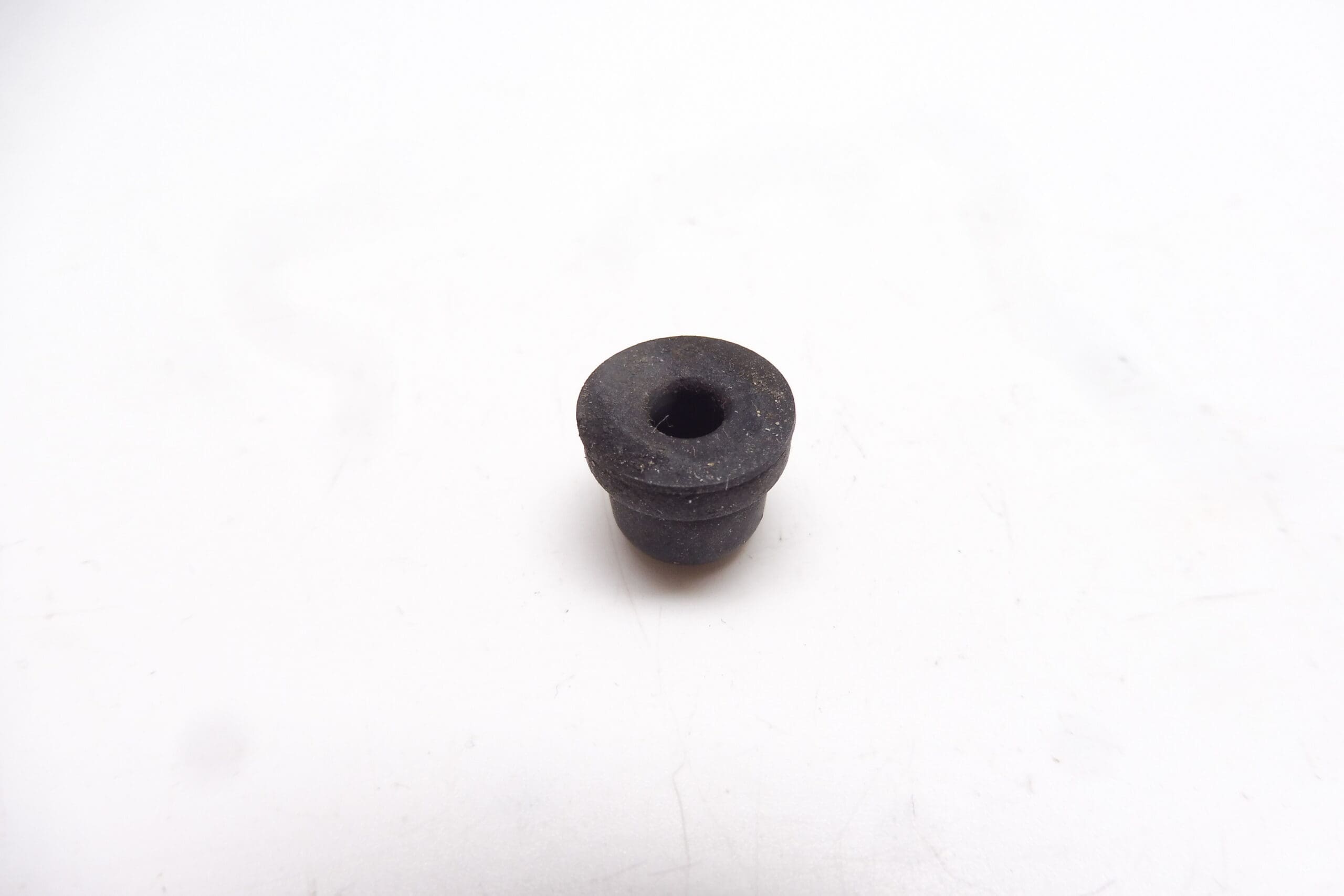 45225-579-013 Cover bleeder brake Honda many models