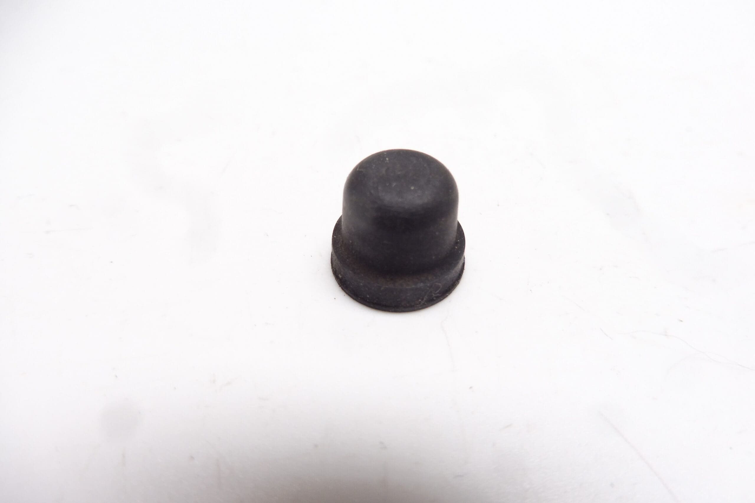 45225-579-013 Cover bleeder brake Honda many models - Afbeelding 2